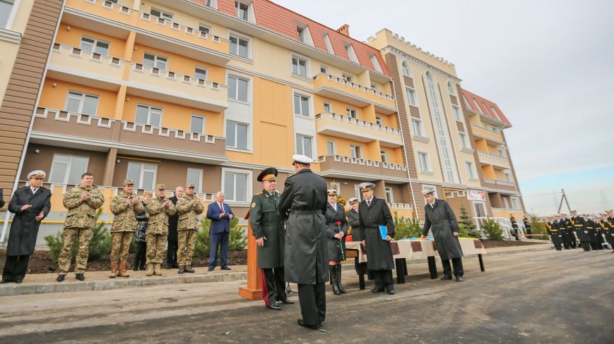 Одесские защитники Родины получили ключи от новых 58 квартир (ФОТО) (фото) - фото 1
