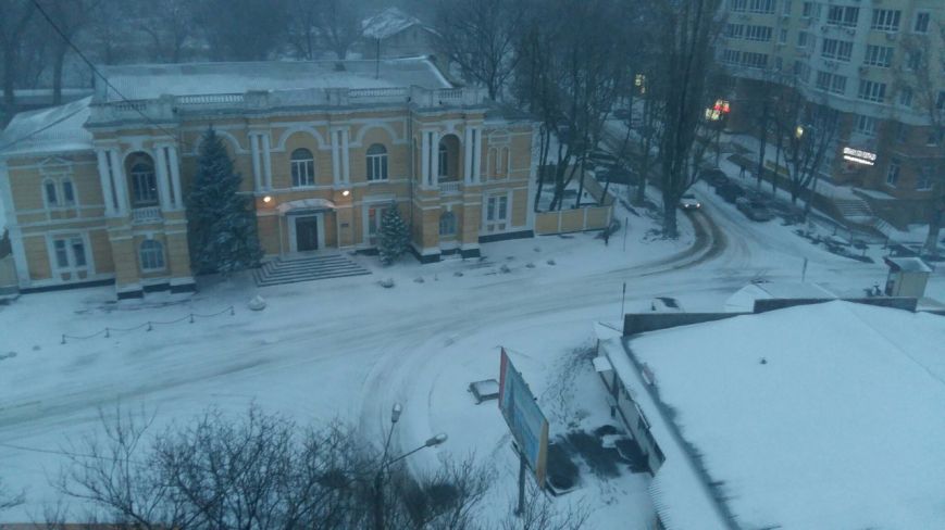 В Одессу завезли снег: Как соцсети отреагировали на погоду (ФОТО) (фото) - фото 1