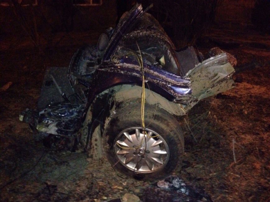 В страшной аварии в Одесской области машину разорвало на части, а водителя даже не зацепило (ФОТО) (фото) - фото 1
