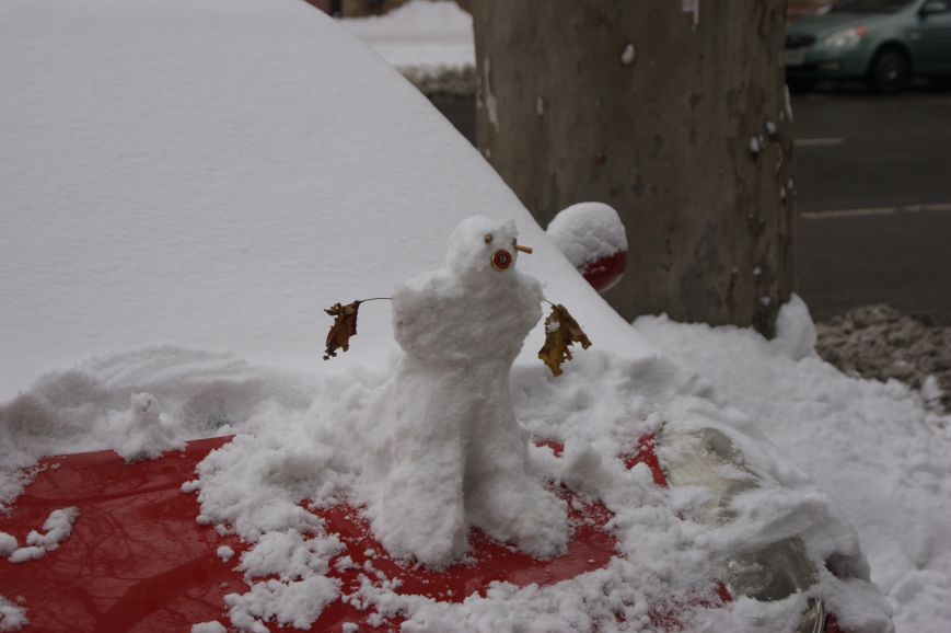Снежные бабы и снежки: Одесситы успели насладиться снегом до сегодняшней оттепели (ФОТОРЕПОРТАЖ) (фото) - фото 1