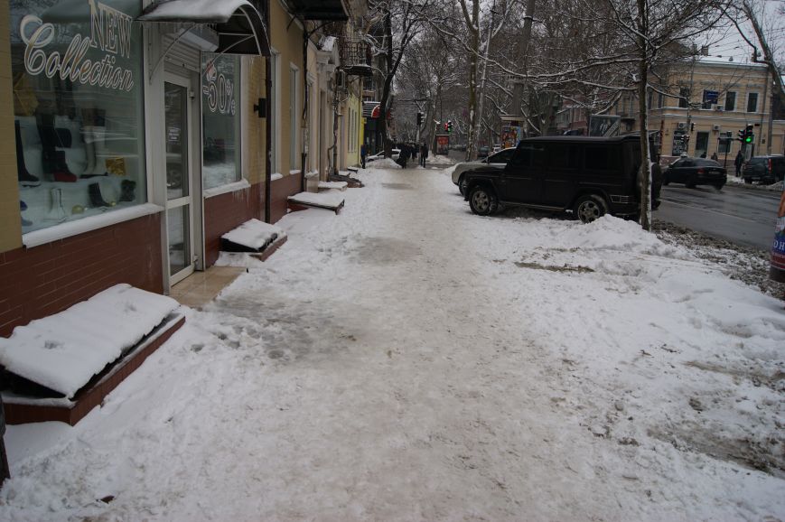 Бог дал - Бог забрал: Одесская мэрия не утруждала коммунальщиков уборкой снега (ФОТОРЕПОРТАЖ) (фото) - фото 1