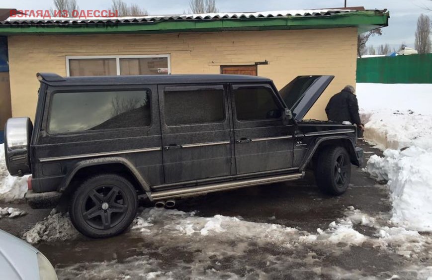 одесская полиция оштрафовала молодых понторезов на Гелендвагене
