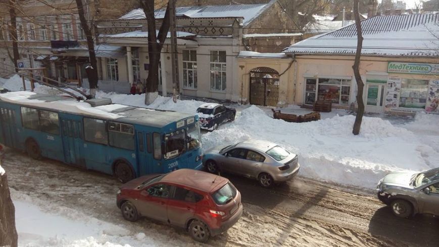Олени, они такие... В центре Одессы полиции пришлось вызывать эвакуатор для машин автохамов (ФОТО) (фото) - фото 1