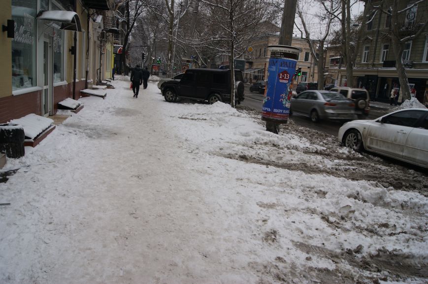 Бог дал - Бог забрал: Одесская мэрия не утруждала коммунальщиков уборкой снега (ФОТОРЕПОРТАЖ) (фото) - фото 1