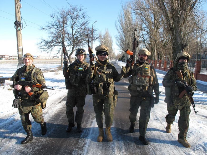 Одесские бойцы «Азова»: «Если бы дали подкрепление, после Широкино можно было дальше наступать» (ФОТО) (фото) - фото 1