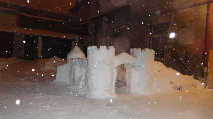 В Одессе из снега создали копию Хаджибейской крепости (ФОТО) (фото) - фото 1
