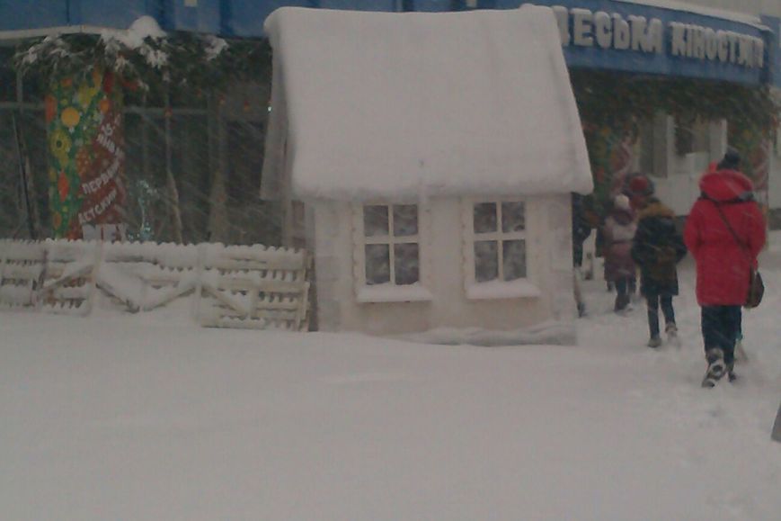 В Одессу завезли снег: Как соцсети отреагировали на погоду (ФОТО) (фото) - фото 1