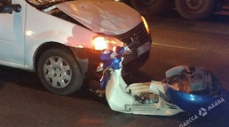 Жуткое ДТП в Одессе: девушка перелетела через машину