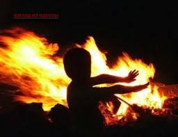 При пожаре в Одесской области ребенок стал жертвой огня