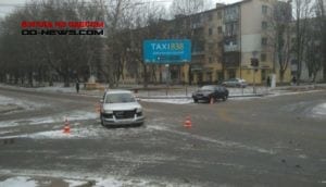 В Одессе авария на углу улицы Генерала Петрова