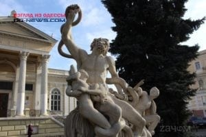 Вандалы в Одессе повредили знаменитый памятник 