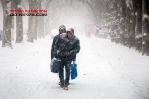 в Одессе усиливается непогода
