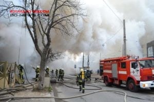В Одессе более полсотни пожарных боролись с огнем