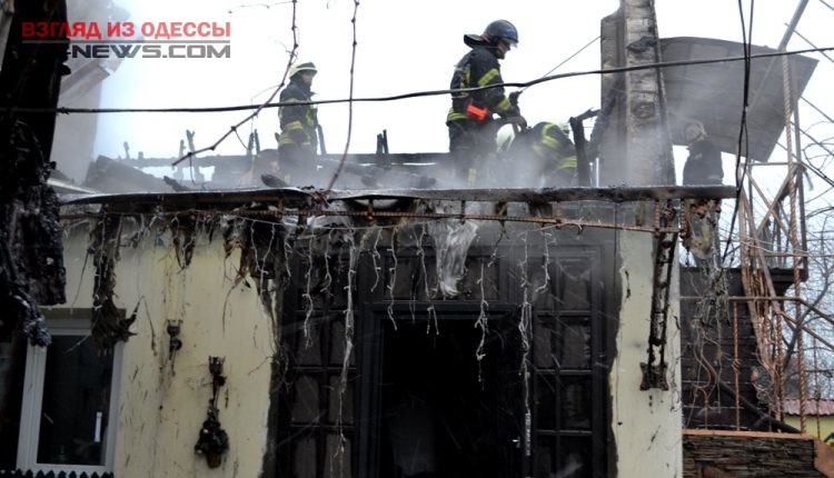 Масштабный пожар в частном секторе Одессы