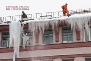 За неубранные сосульки с крыш, предпринимателей в Одессе будут наказывать