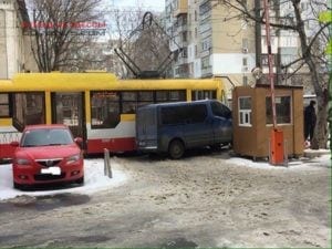 ДТП в Одессе: трамвай и микроавтобус