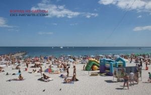 Пляжи Одессы готовят к курортному сезону