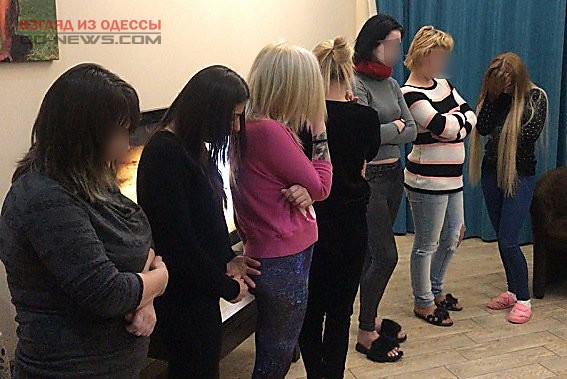 Задержание в Одессе: секс-бизнес, оружие, деньги