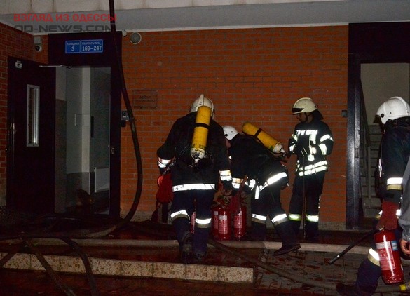 Пожар в Одессе полностью уничтожил электрокоммуникации в жилом доме