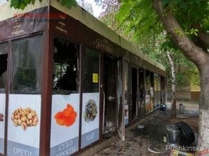 В Одессе горел торговый павильон с рядом магазинов