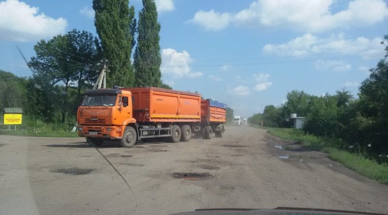 В Одесской области спасли от пожара грузовик с зерном