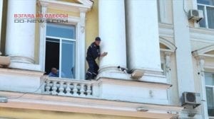 В Одессе спасателей вызвали к котенку