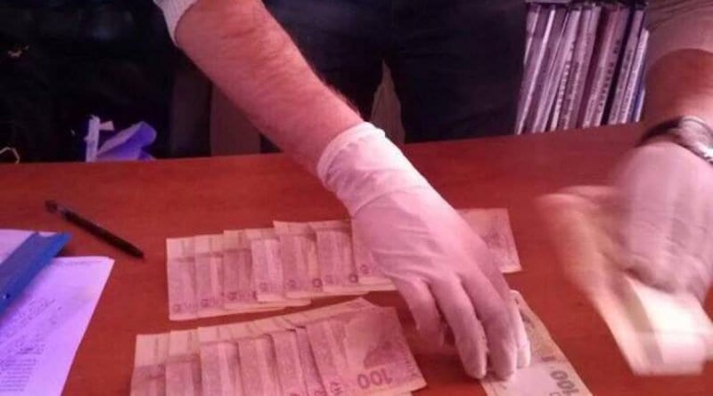 В Одессе на взятке попался работник налоговой службы