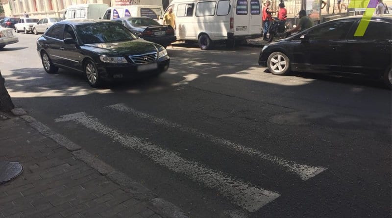 В центре Одессы не заметили пешехода на "зебре"