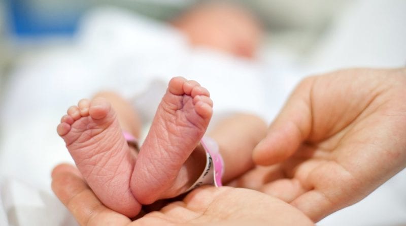 Срочно нужна помощь новорожденной одесситке