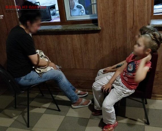 В Одессе неадекватная мать угрожала суицидом