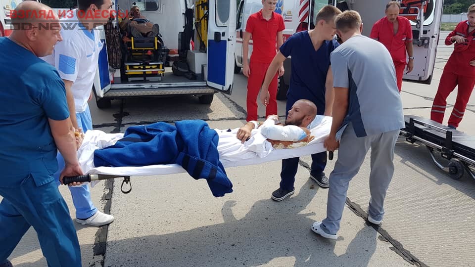 Одесса встретила борт с ранеными: есть тяжелые