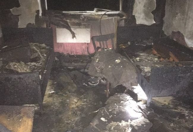 Под Одессой спасатели тушили пожар в общежитии