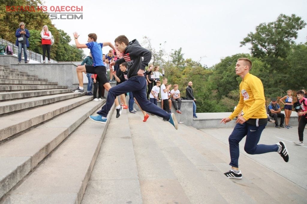 В Одессе прошел забег по Потемкинской лестнице