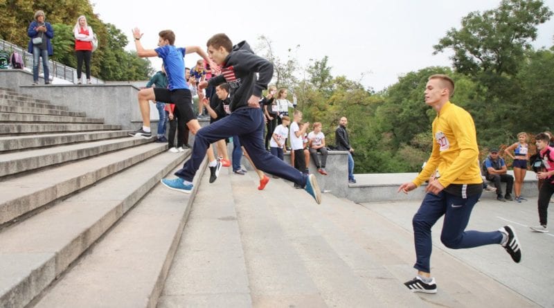 В Одессе прошел забег по Потемкинской лестнице