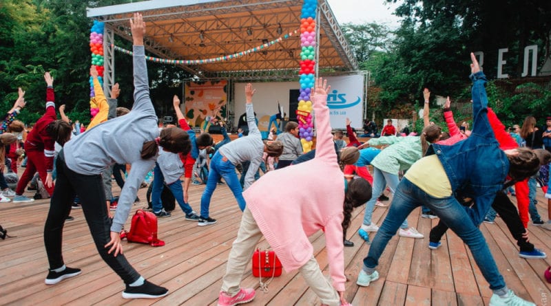 В Одессе установлен новый йога-рекорд