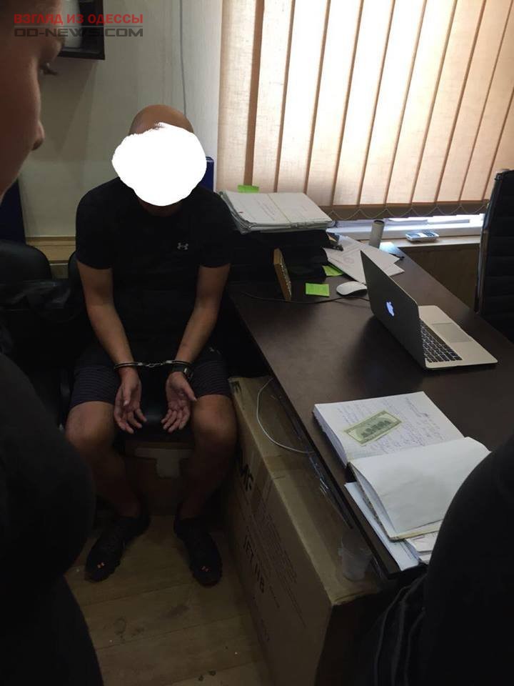 В Одессе угонщик пытался подкупить следователя