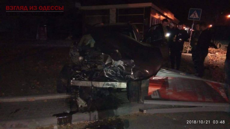 В Одессе автомобилист попал в жуткое ДТП
