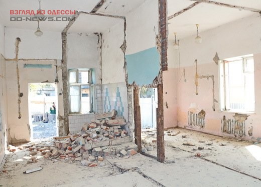 В Одессе продолжается ремонт самой старой больницы