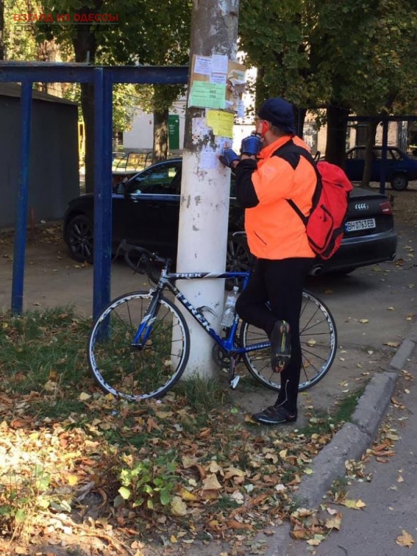 В Одессе велосипедист разбушевался