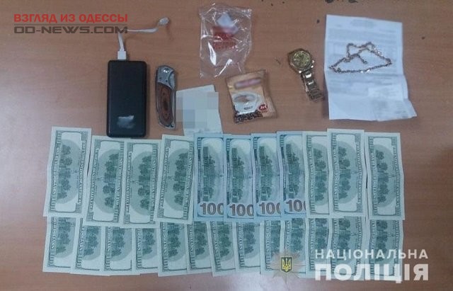 В Одессе из подсобки украли тысячи долларов