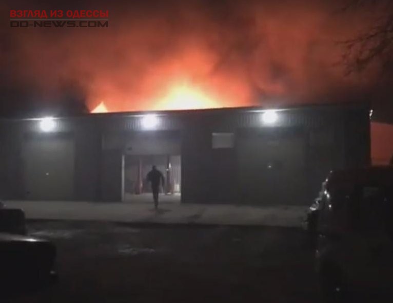 В Одессе загорелся частный дом