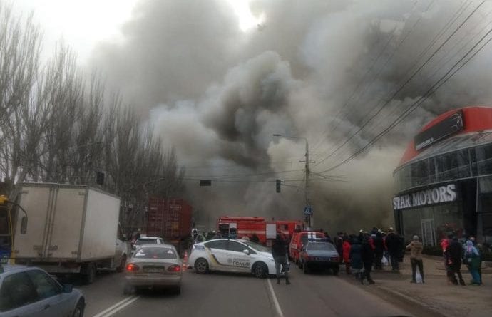 В Одессе горит отделение «Новой почты»