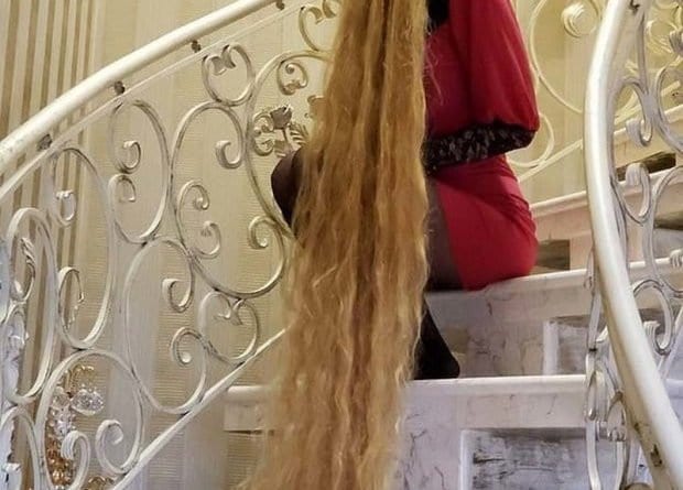 В Одессе живет "Рапунцель" с двухметровыми волосами