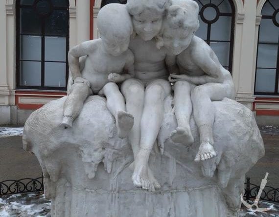 В центре Одессы неизвестные повредили известную скульптуру