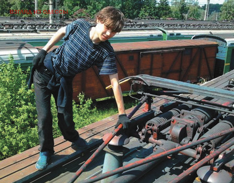 В Одессе не выжил зацепер, взобравшийся на крышу поезда