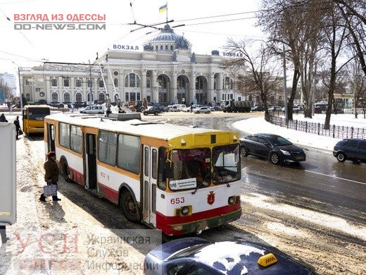 В Одессе, вследствие непогоды, создались сложности на дороге