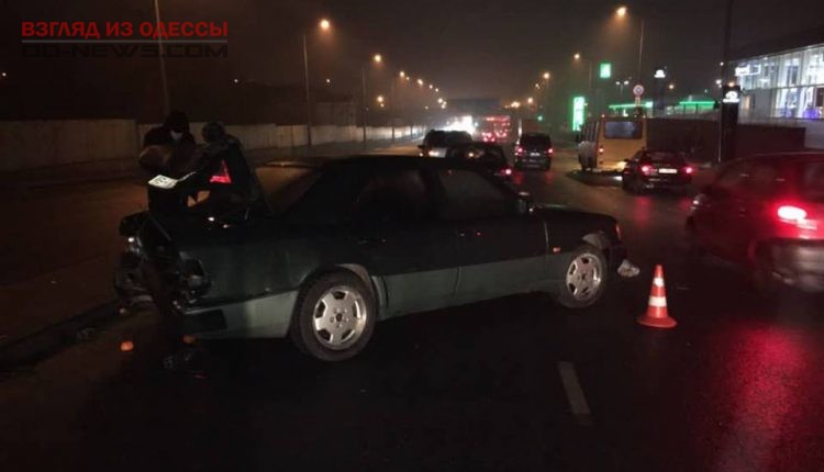 Из-за гололеда на дорогах Одессы произошло свыше 30 аварий