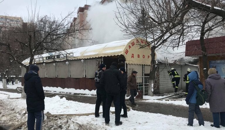 В Одессе горела шашлычная, долго не могли справиться с огнем
