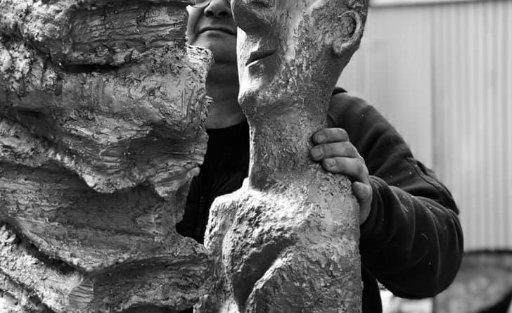 В Одессе открылась скульптура, посвященная любознательному читателю