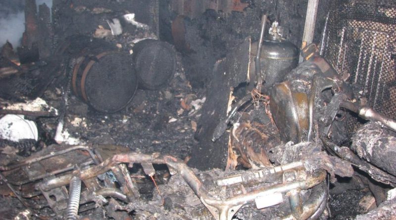 В Одесской области взрыв автомобиля привел к пожару в доме